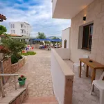 Abedini Boutique * Ksamil