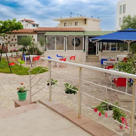 Abedini Appartement *