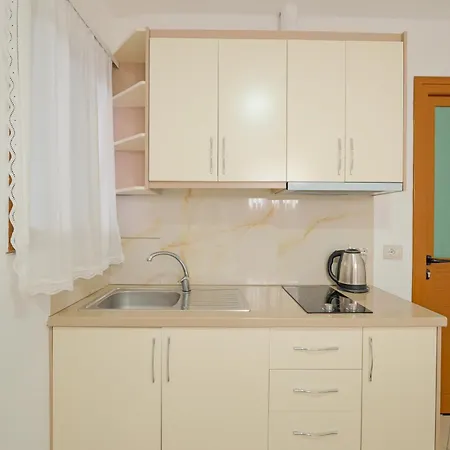 Apartment Abedini