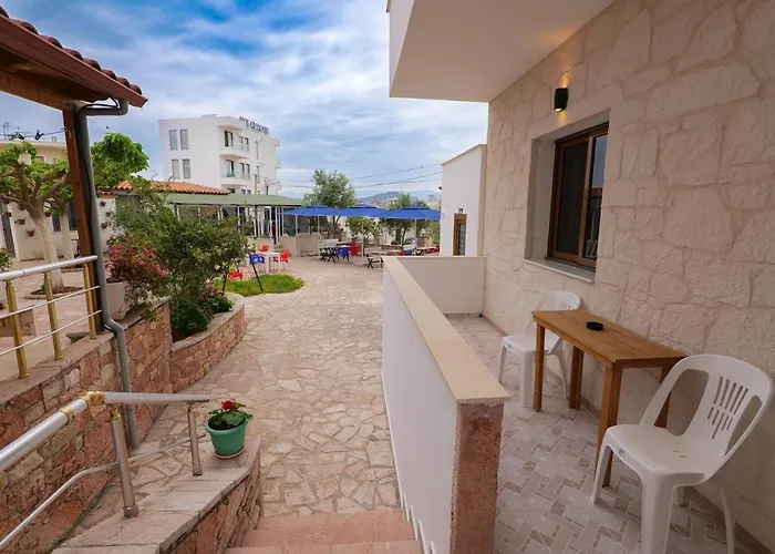 Abedini Boutique * Ksamil